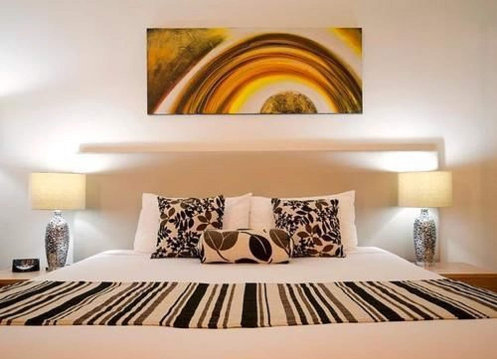 Central Cosmo Apartment Hotel Брисбен Экстерьер фото
